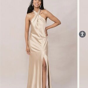 Revelry Athena Champagne